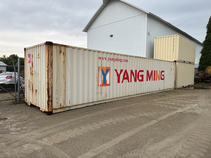 #4426-•-40'-shipping-container-image-7