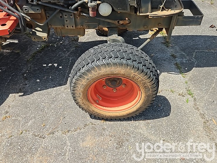 2020-kubota-l2501f-image-12
