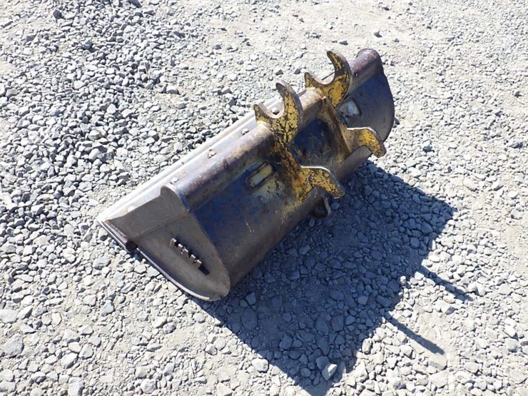 30"-hnl-excavator-smooth-bucket-image-3