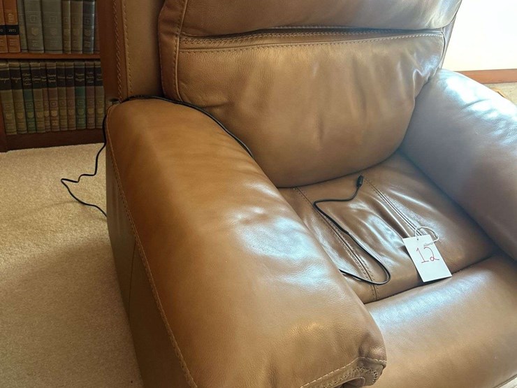 leather-recliner-image-4