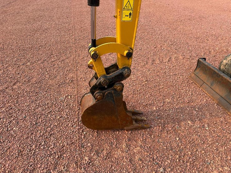 2020-caterpillar-303-image-41