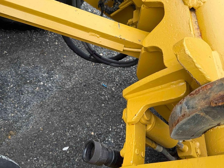 caterpillar-926m-image-5