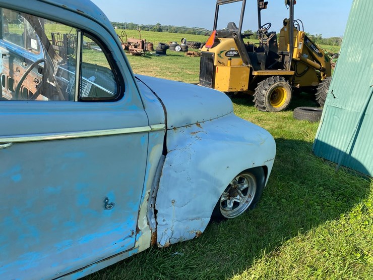 1949-plymoth-special-deluxe-4-door-suicide-door-sedan-project-car-image-2