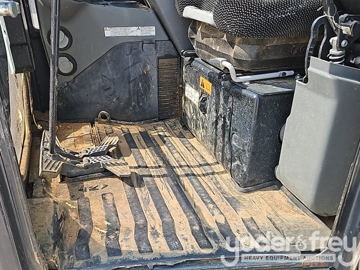 2021-bobcat-e35-image-47