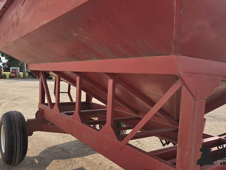 grain-cart-w/hydraulic-auger-image-18