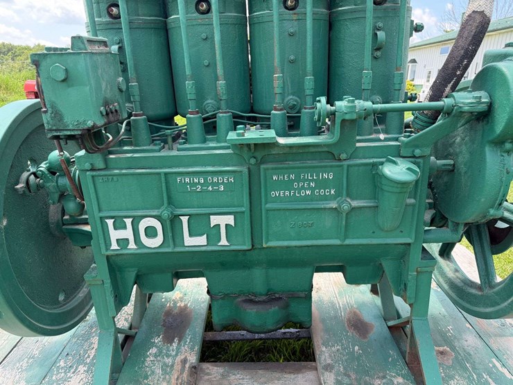 holt-4-cylinder-engine.-image-13