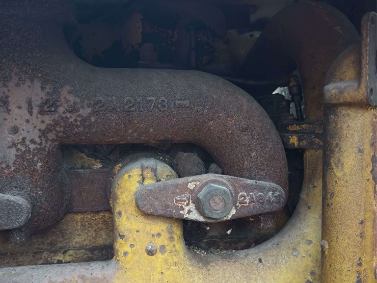 caterpillar-forty-diesel-crawler-image-30