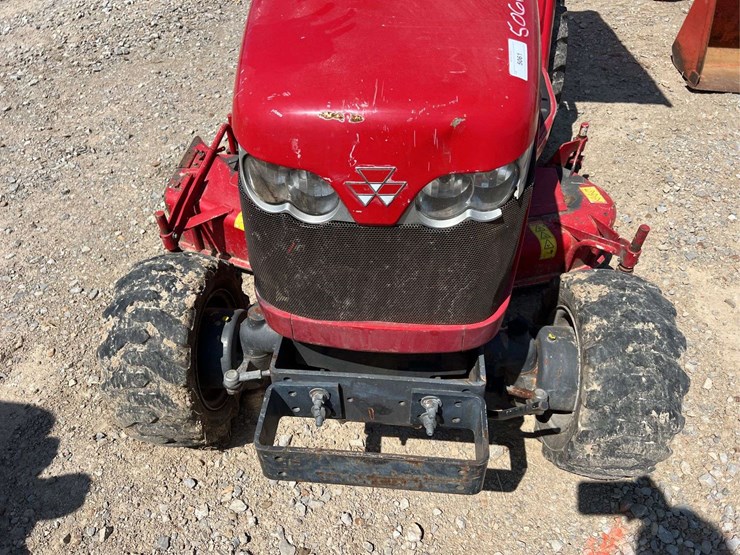 massey-ferguson-gc2400-image-8