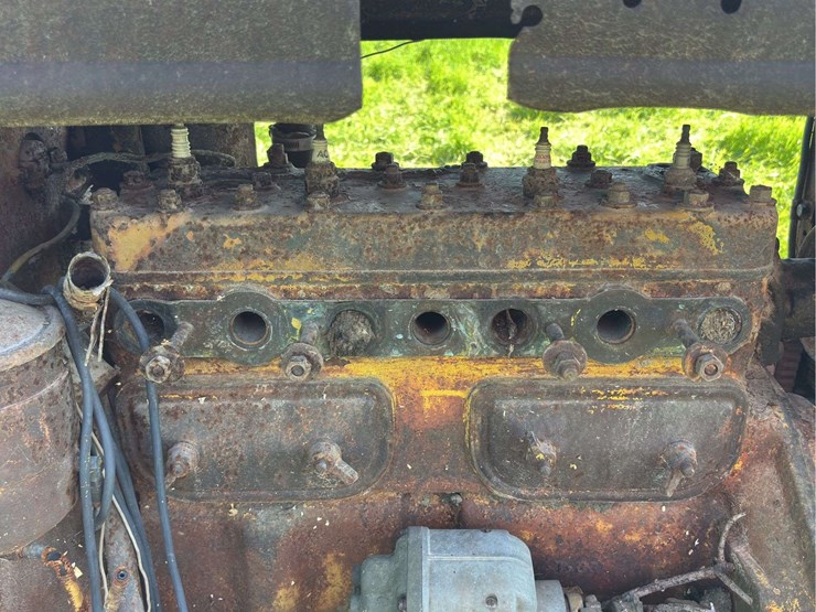 caterpillar-ten-crawler-image-14
