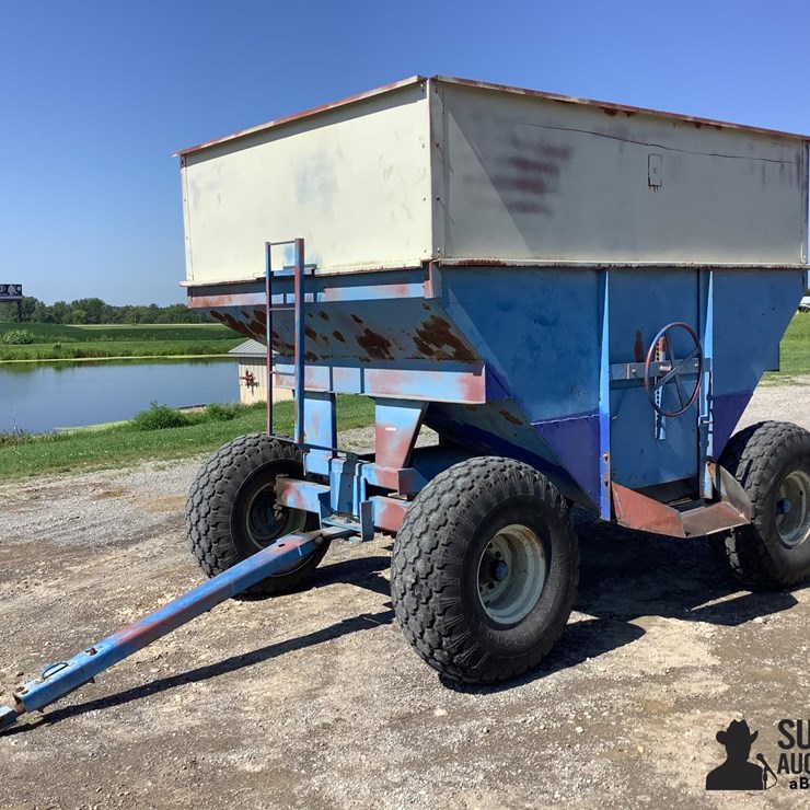 DMI Gravity Wagon