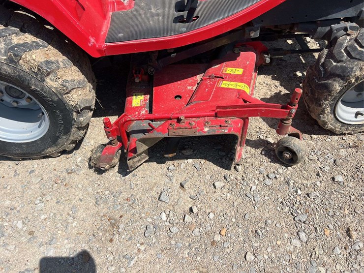 massey-ferguson-gc2400-image-20