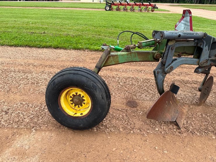 john-deere-2700-image-11
