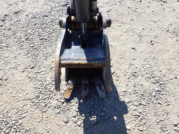 2019-deere-17g-image-11
