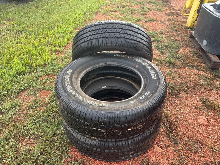 goodyear-wrangler-sr-a-tires-image-2