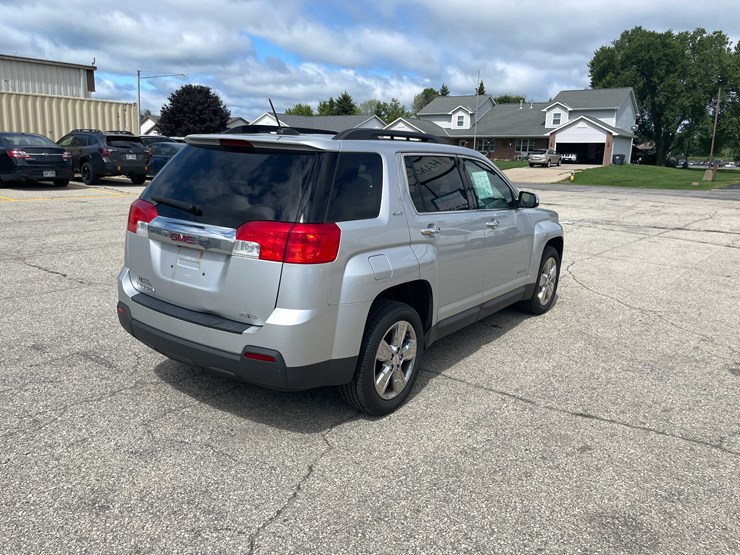 #1292-•-2015-gmc-terrain-awd-(has-wi-title)-(of)-image-5