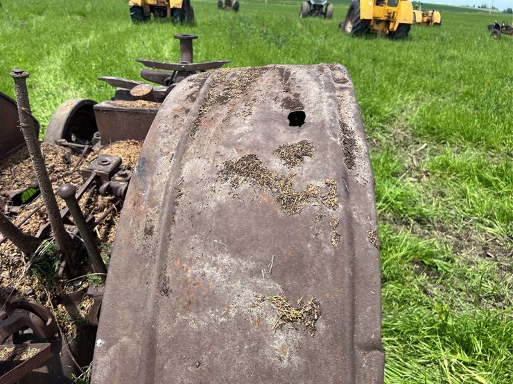 john-deere-unstyled-model-d-image-24