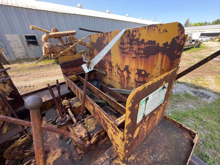 allis-chalmers-l-crawler-image-31