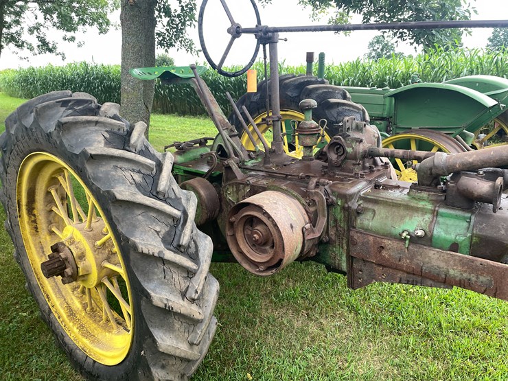 #6676-•-john-deere-parts-tractor-image-9