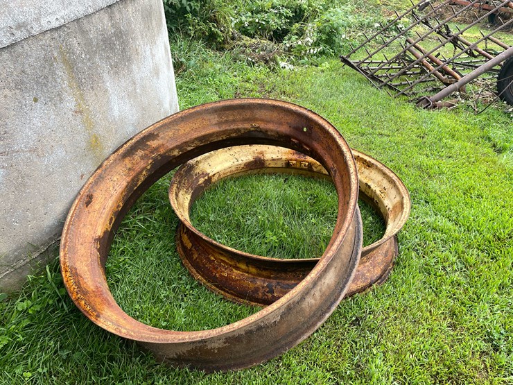 #7456-•-pair-of-tractor-tire-rims-image-4