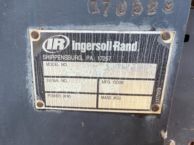 2002-ingersoll-rand-sd70d-image-50