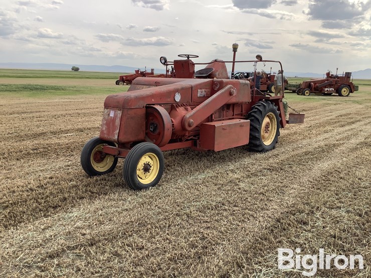 new-holland-1280-small-square-baler-image-1