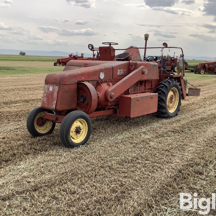 New Holland 1280 Small Square Baler