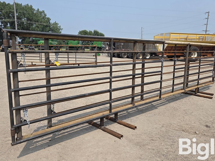 24'-free-standing-panel-w/-12'-swing-gates-(bid-per-unit)-image-3