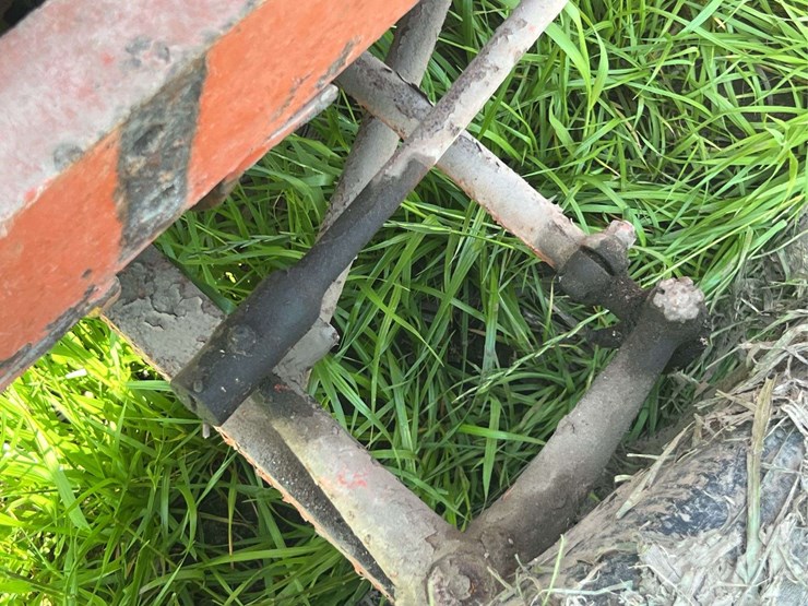 allis-chalmers-with-sickle-mower-image-17