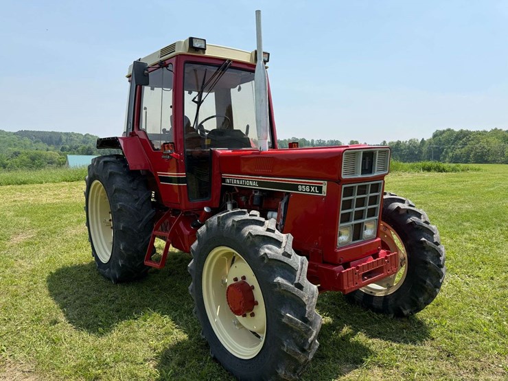 ih-956-xl-mfwd-image-3
