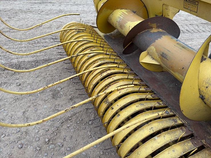 new-holland-790w-image-9