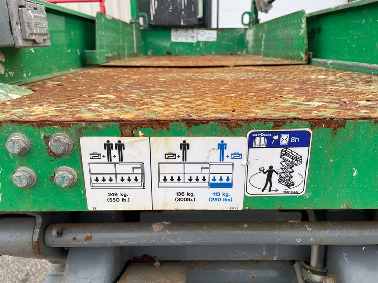 #1368-•-19'-scissor-lift-(o2)-image-20