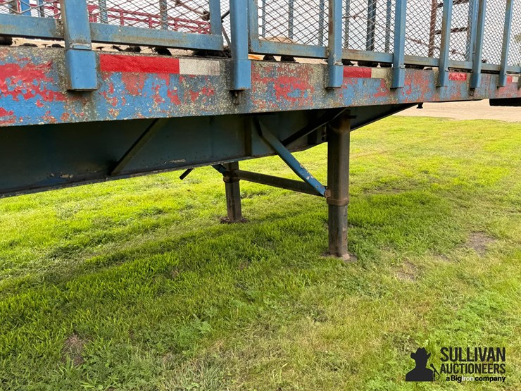 1982-monn-t/a-side-dump-sugar-beet-trailer-image-9