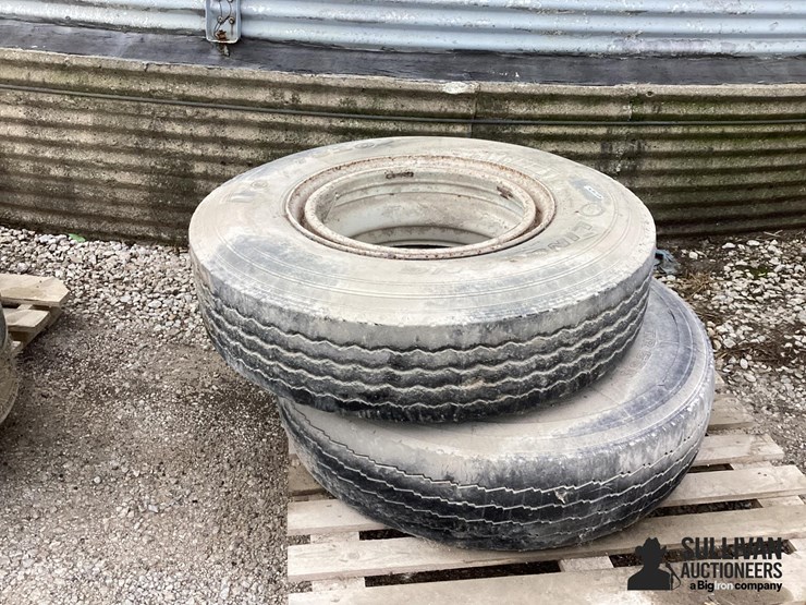 11r22.5-tires-&-rims-image-7