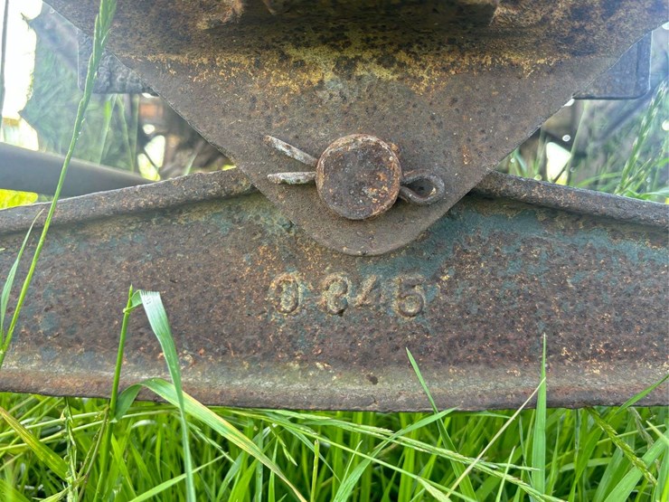 huber-4-cylinder-tractor-image-19