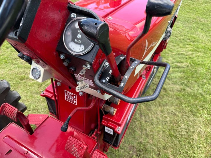 farmall-1206-image-26