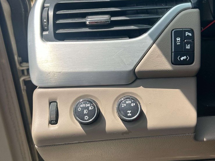 2015-gmc-yukon-xl-image-28