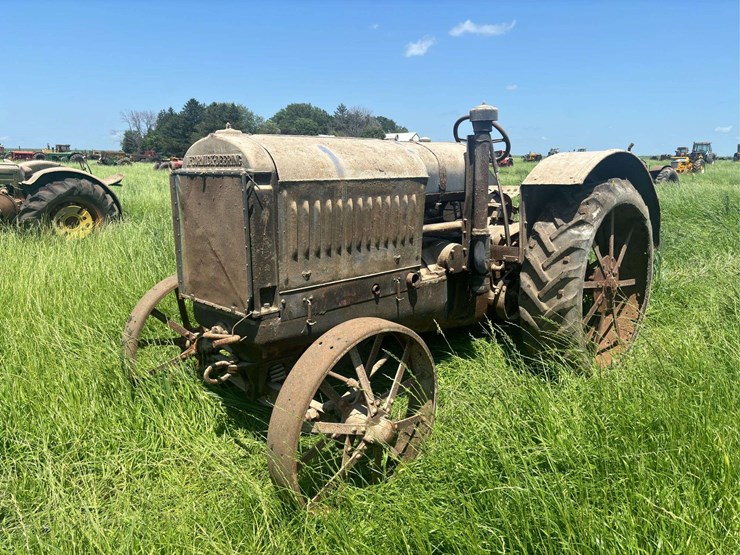 mccormick-deering-10-20-image-1
