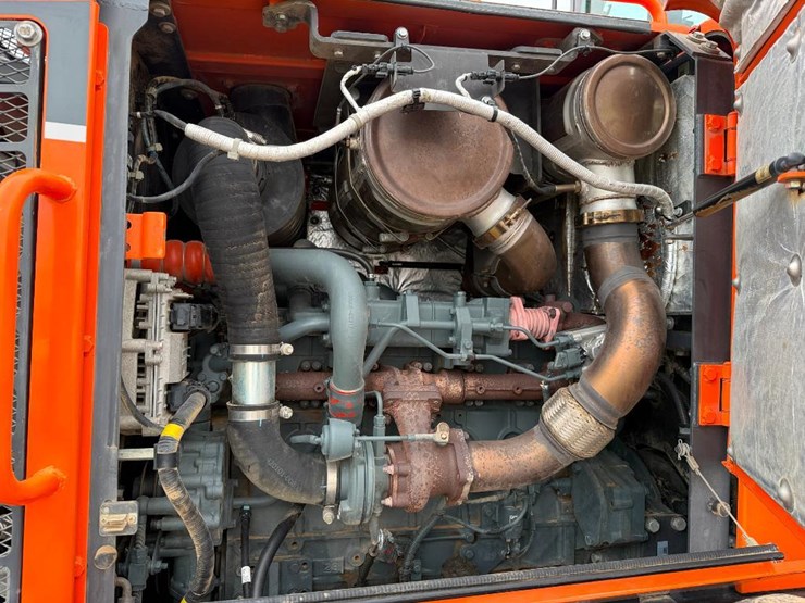 2017-doosan-dl220-5-image-41