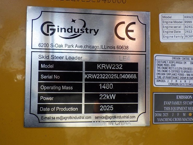 2025-cfg-krw232-skid-steer-loader-image-16
