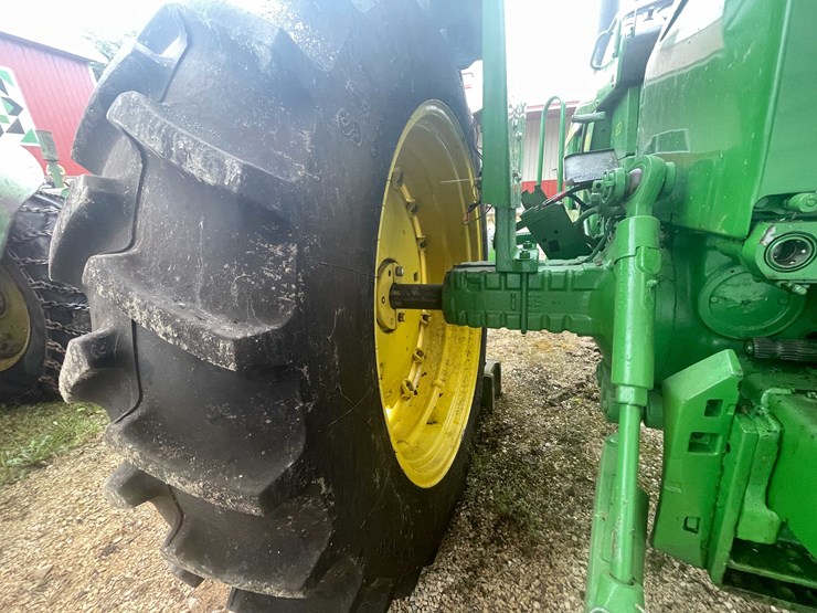#6668-•-1971-john-deere-tractor-image-6