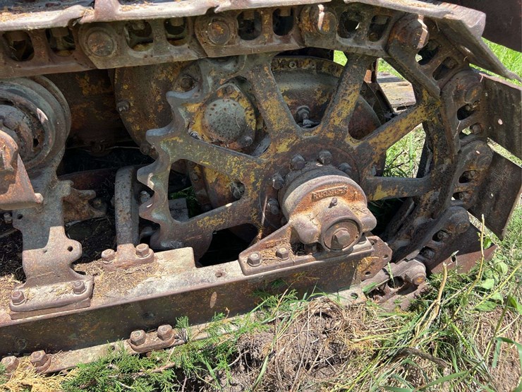 caterpillar-thirty-image-51