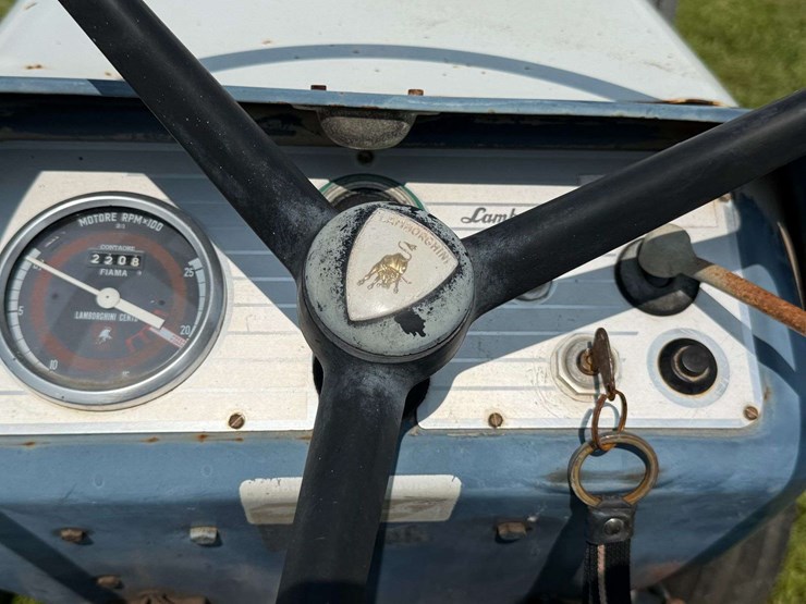lamborghini-3-cylinder-2200hrs-image-23