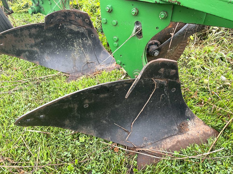#7466-•-john-deere-moldboard-plow-image-15