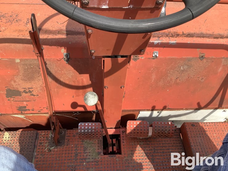 new-holland-1282-image-17