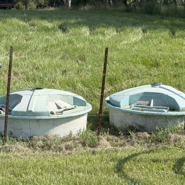 #1027 • (3) Lick Tubs, 6 Hay Rings, and 6 Extra Rings