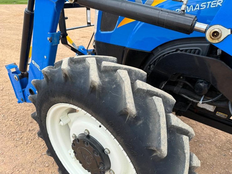 2019-new-holland-workmaster-70-image-8