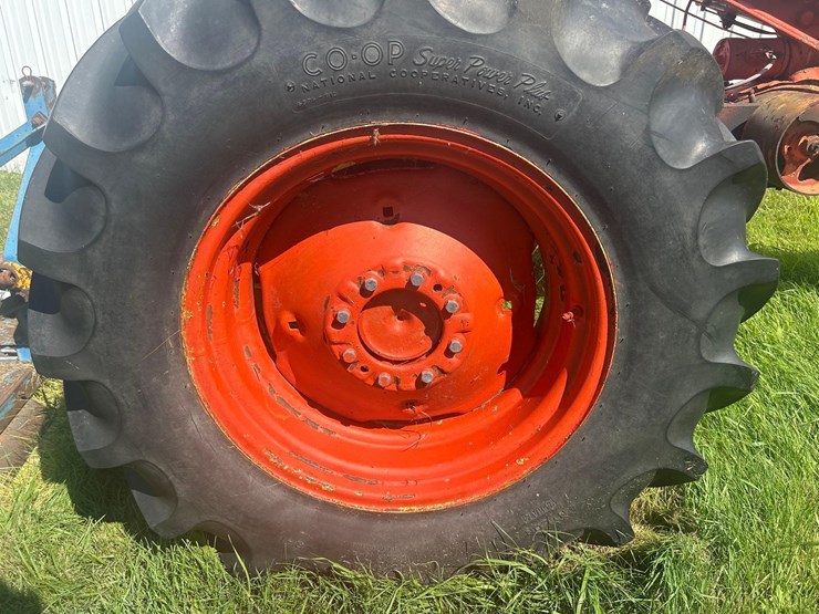 allis-chalmers-wd-tractor-image-16