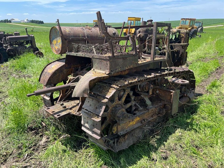 caterpillar-thirty-image-5