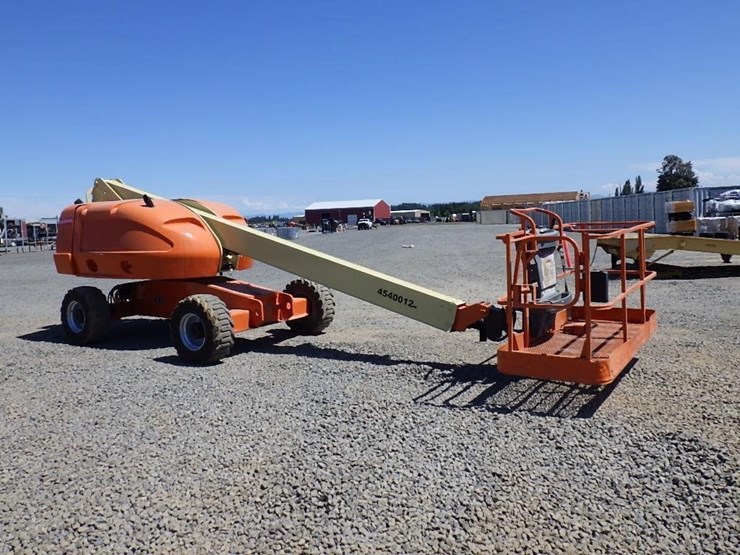 2009-jlg-400s-image-2