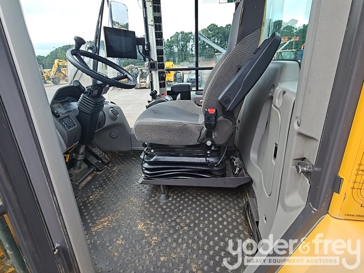 2021-volvo-l60h-image-39